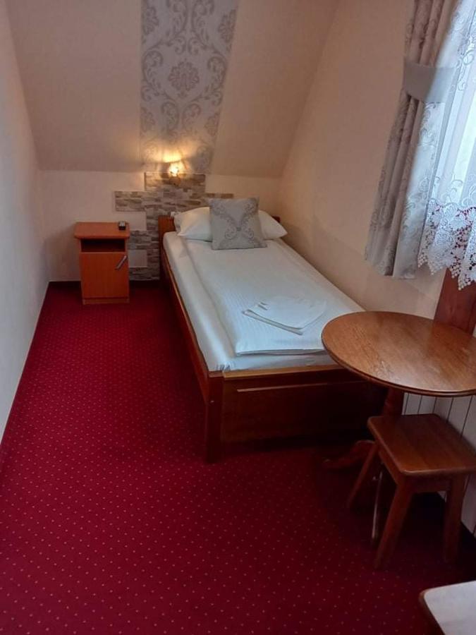 Pokoje Goscinne U Bronka Ciche Małe Exterior foto